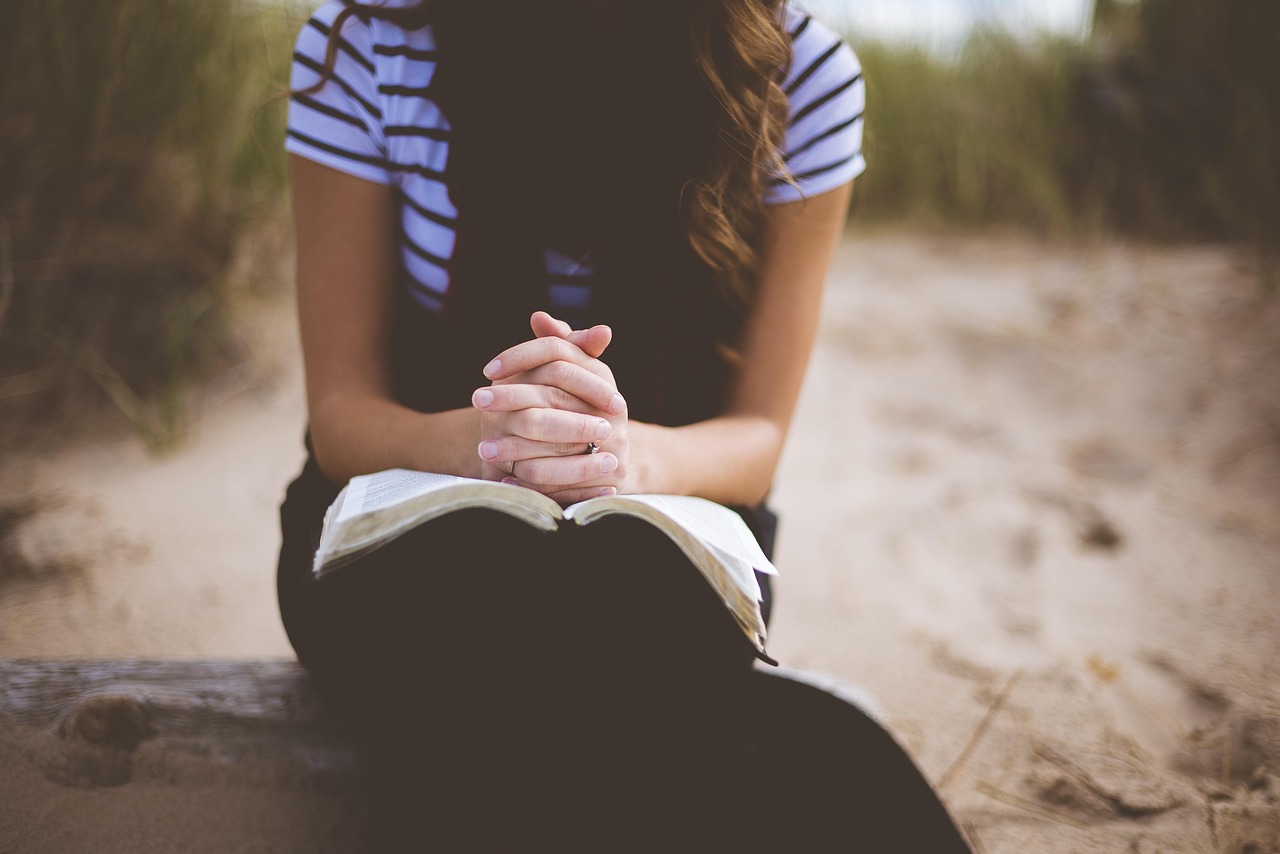 beach, girl, leisure, outdoors, person, praying, recreation, relaxation, sand, solo, woman, brown beach, brown relax, nature, brown pray, brown sand